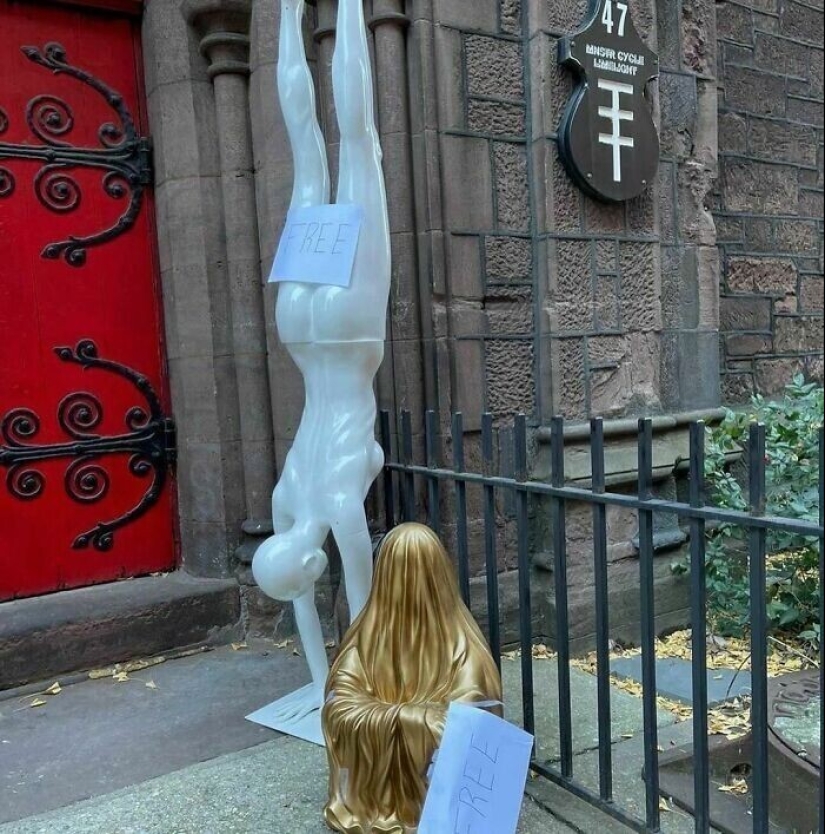 35 gorgeous things that people considered trash and put on the streets of new York 35 gorgeous things that people considered trash and put on the streets of new York