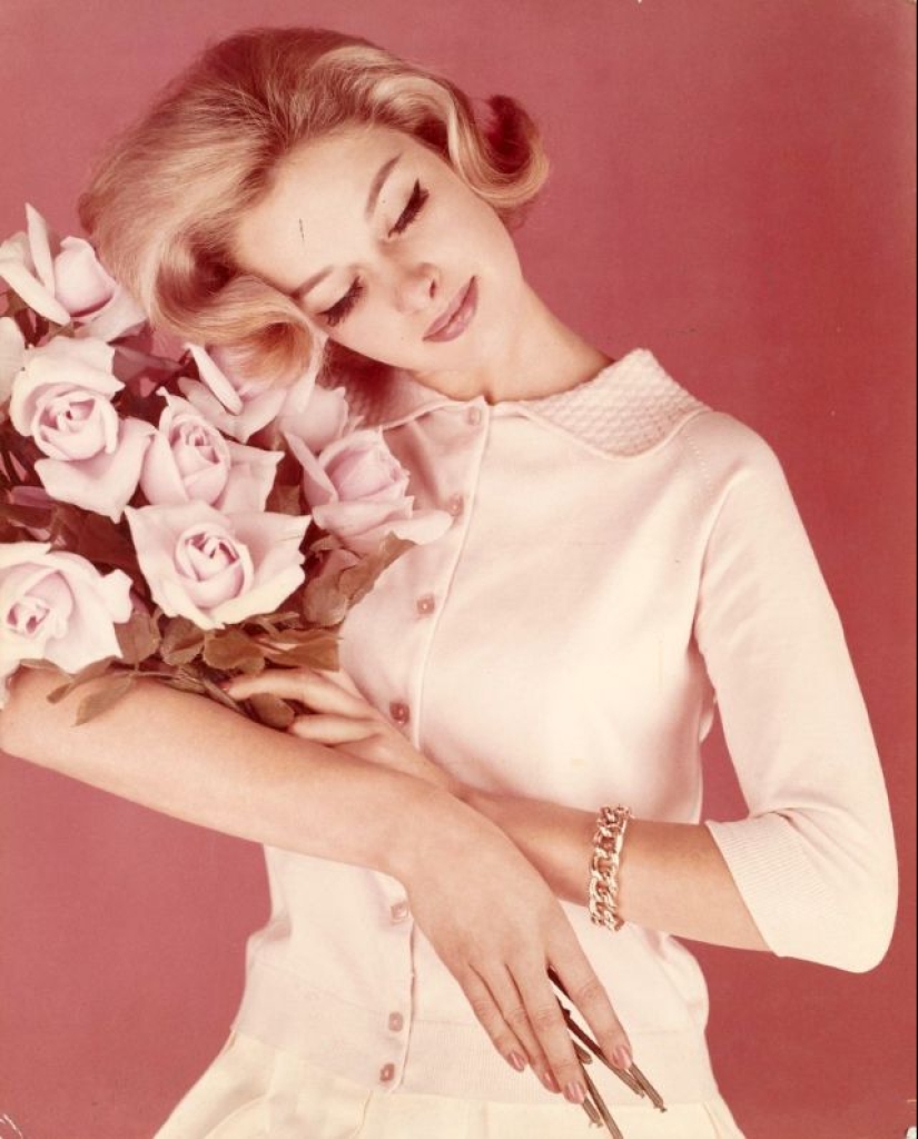 35 stunning photos of the classic model Monique Chevalier of the 1950s and 60s 35 stunning photos of the classic model Monique Chevalier of the 1950s and 60s