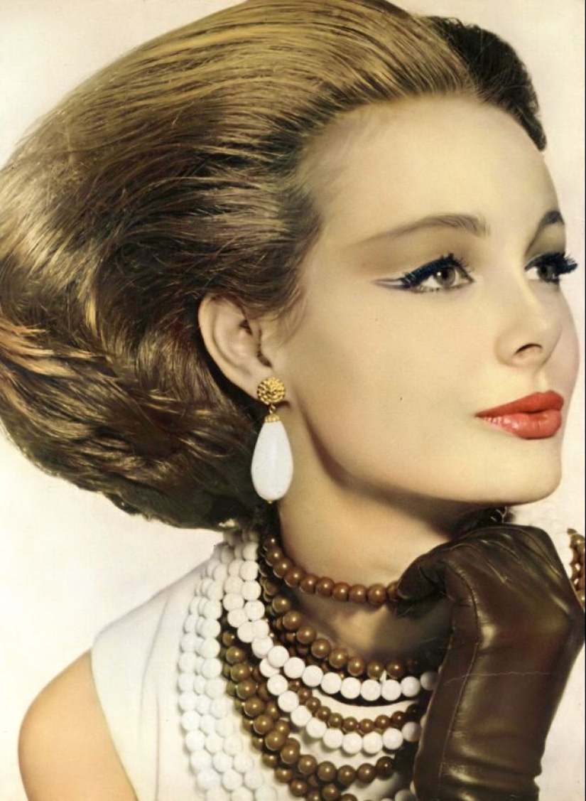 35 stunning photos of the classic model Monique Chevalier of the 1950s and 60s 35 stunning photos of the classic model Monique Chevalier of the 1950s and 60s