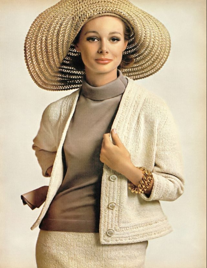 35 stunning photos of the classic model Monique Chevalier of the 1950s and 60s 35 stunning photos of the classic model Monique Chevalier of the 1950s and 60s