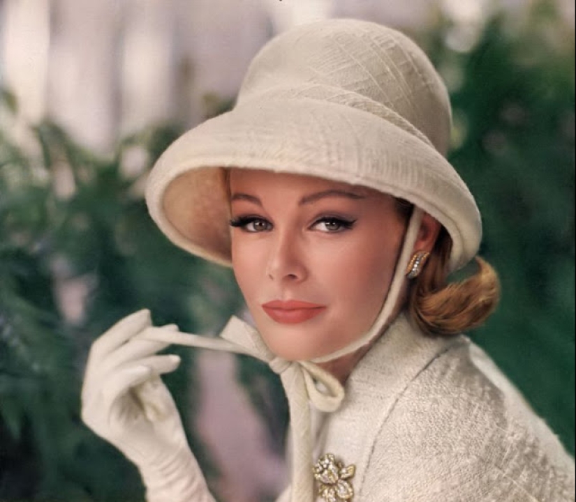 35 stunning photos of the classic model Monique Chevalier of the 1950s and 60s 35 stunning photos of the classic model Monique Chevalier of the 1950s and 60s