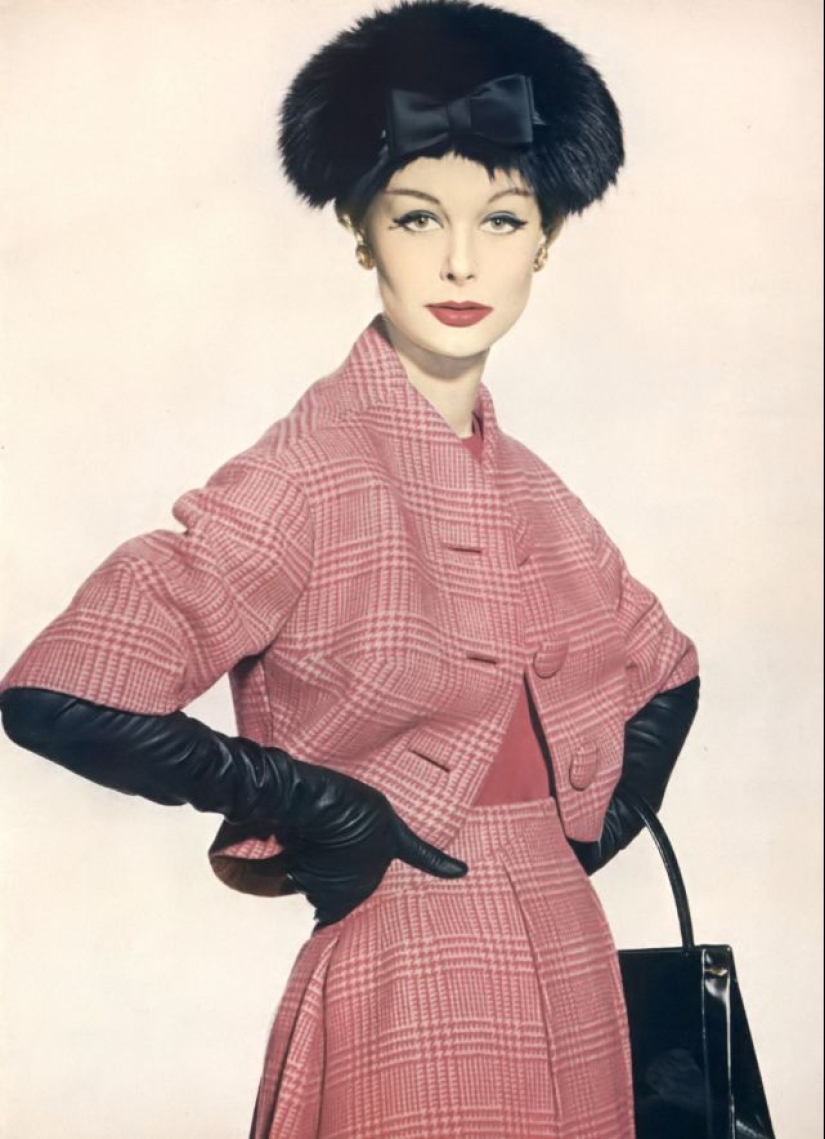 35 stunning photos of the classic model Monique Chevalier of the 1950s and 60s 35 stunning photos of the classic model Monique Chevalier of the 1950s and 60s