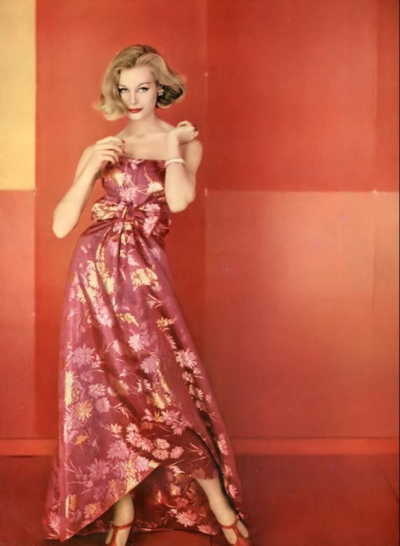 35 stunning photos of the classic model Monique Chevalier of the 1950s and 60s 35 stunning photos of the classic model Monique Chevalier of the 1950s and 60s