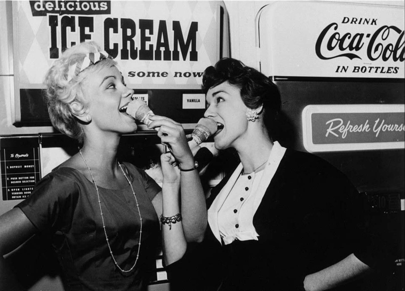 40 fotos de máquinas expendedoras antiguas que ni siquiera conocías 40 fotos de máquinas expendedoras antiguas que ni siquiera conocías