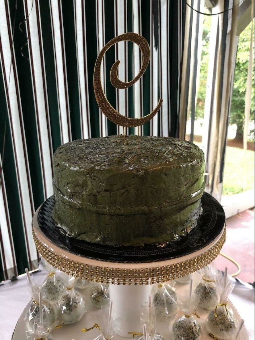 40 funny, and more often simply unsuccessful wedding cakes
