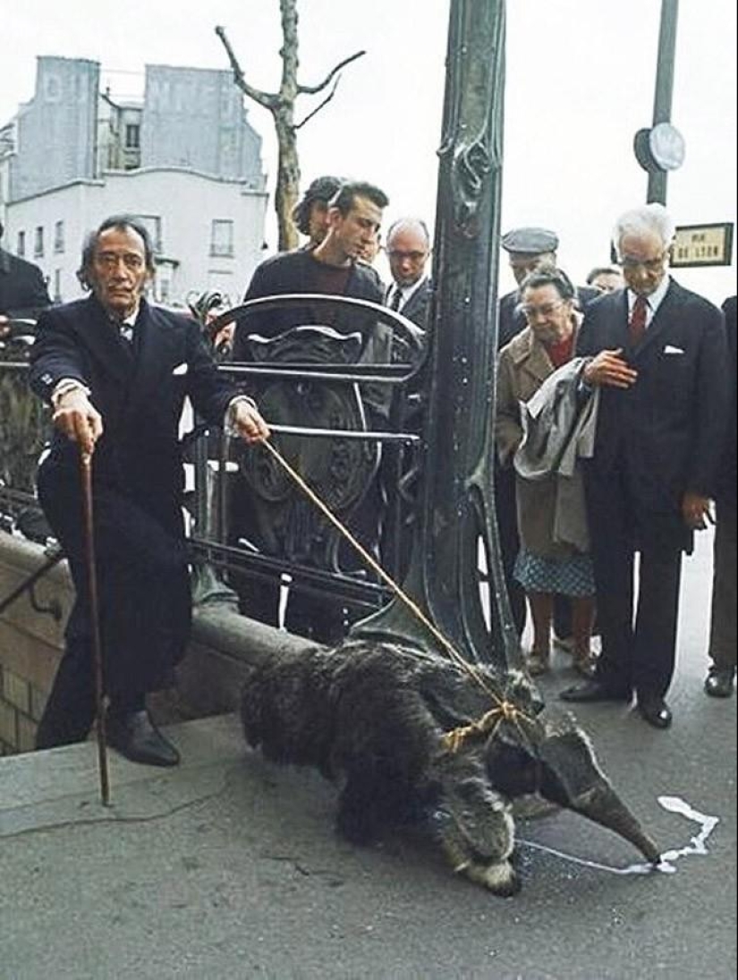 40 vintage photos showing how strange the world used to be
