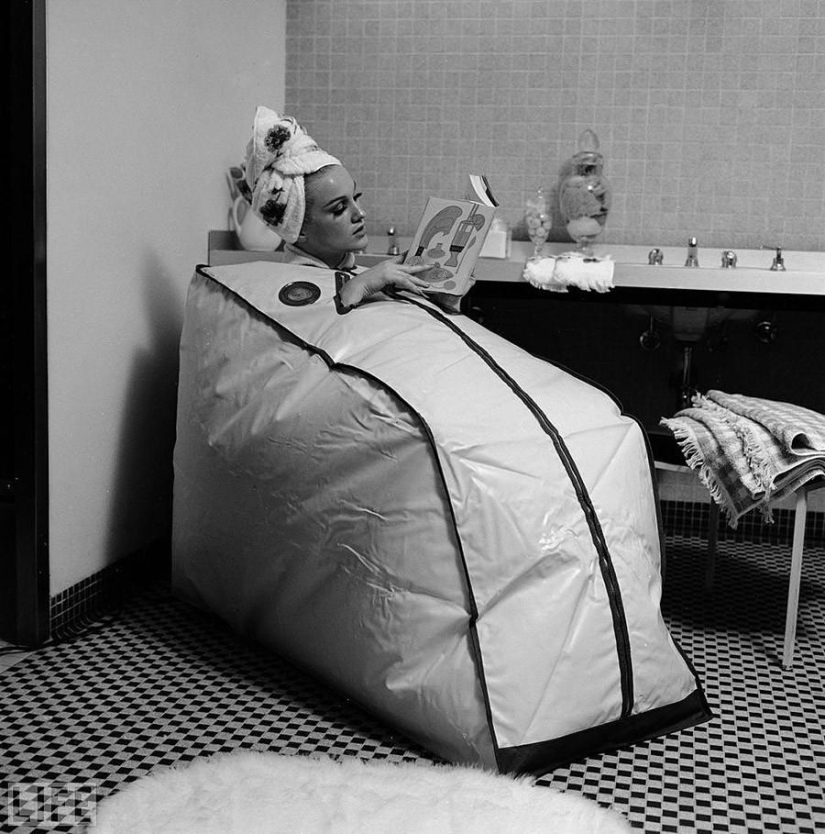 40 vintage photos showing how strange the world used to be
