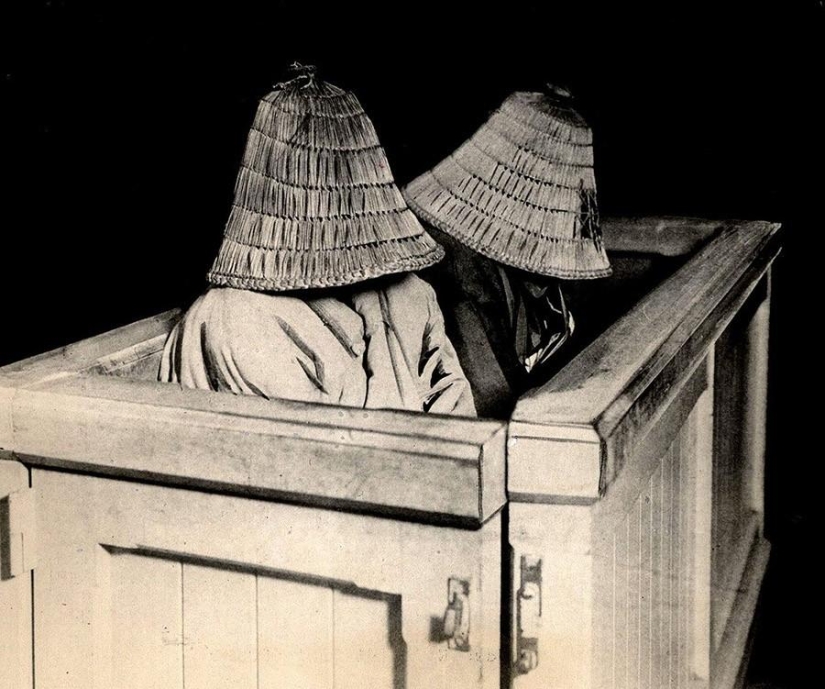 40 vintage photos showing how strange the world used to be