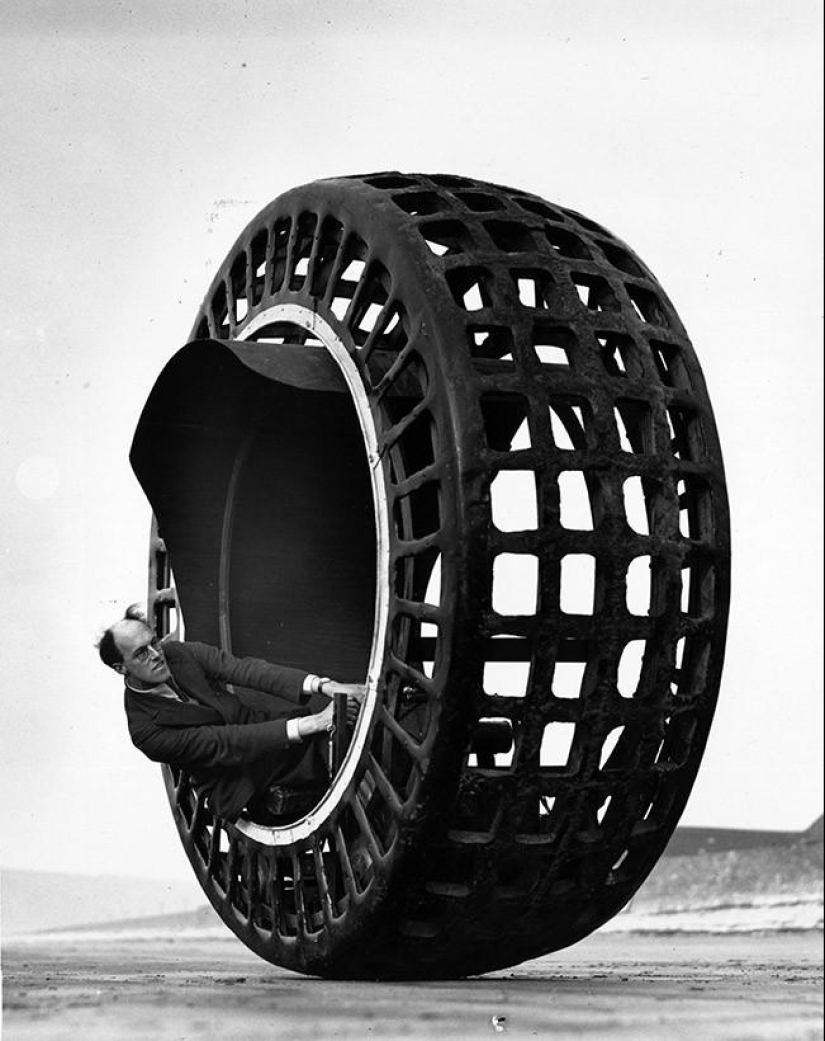 40 vintage photos showing how strange the world used to be