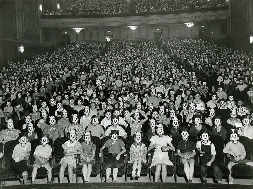 40 vintage photos showing how strange the world used to be