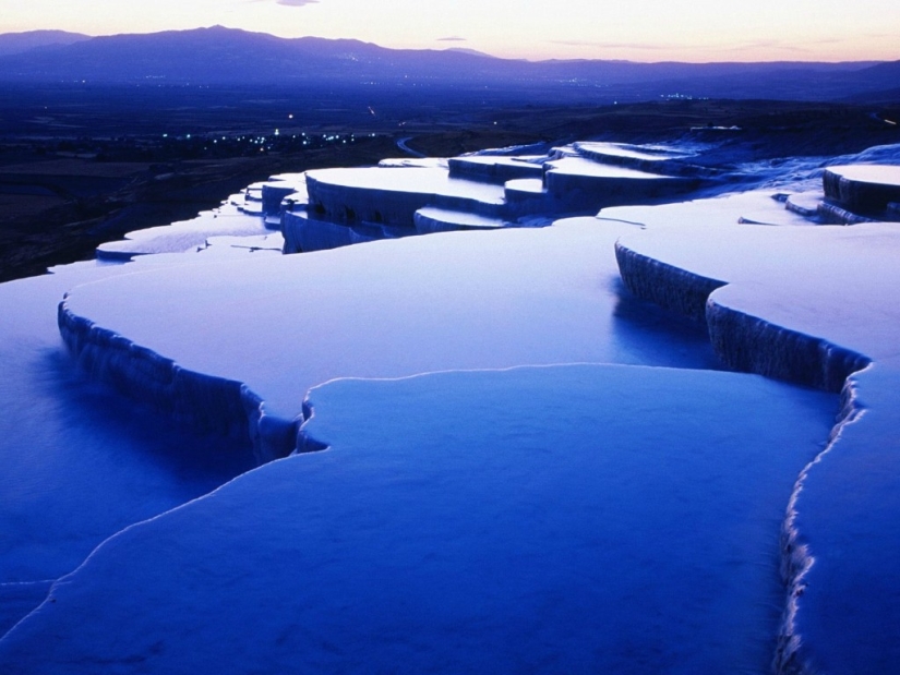 5 cascadas más hermosas del clima y la época del año.