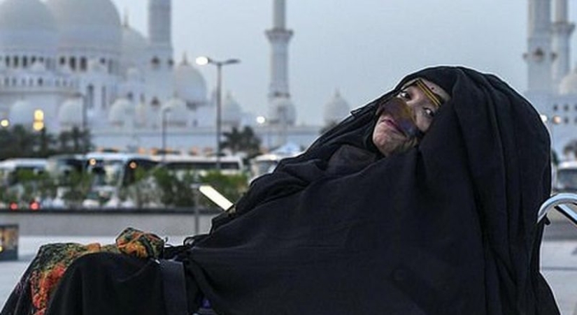 5 cases of a surprising return from a long-term coma