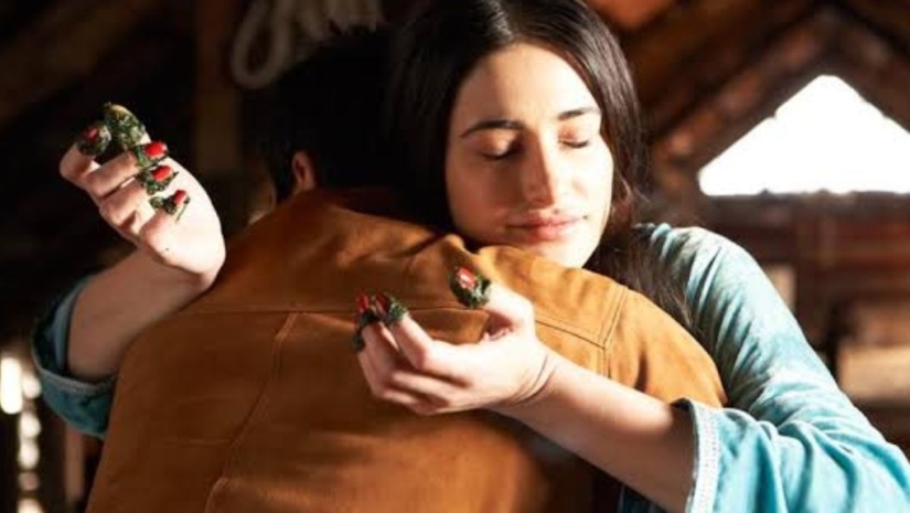 5 escenas de abrazos románticos de películas de Bollywood que puedes enviarle a tu pareja