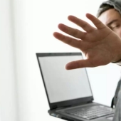 5 maneras de robar tu dinero usando las Redes Sociales 5 maneras de robar tu dinero usando las Redes Sociales