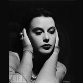 50 beautiful classic portraits from LIFE