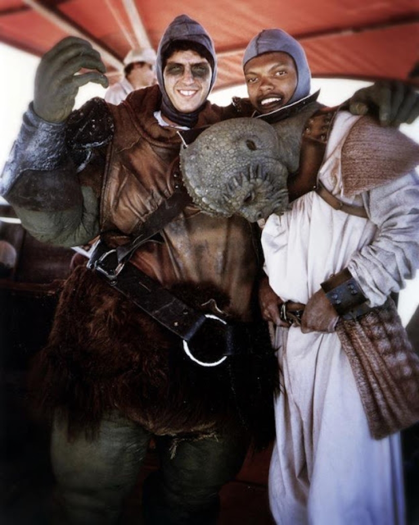50 Rare Photos From the Set of Star Wars: Episode VI: Return of the Jedi 50 Rare Photos From the Set of Star Wars: Episode VI: Return of the Jedi