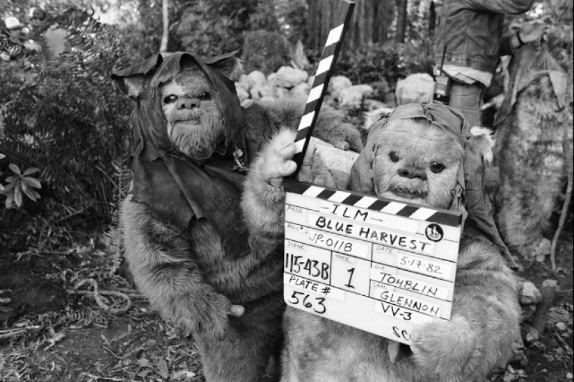 50 Rare Photos From the Set of Star Wars: Episode VI: Return of the Jedi 50 Rare Photos From the Set of Star Wars: Episode VI: Return of the Jedi