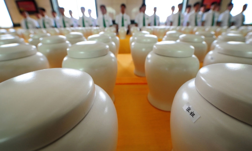6 tristes hechos acerca de los funerales en China: el lugar en un millón, alquiler de tumbas y de moda para la cremación 6 tristes hechos acerca de los funerales en China: el lugar en un millón, alquiler de tumbas y de moda para la cremación