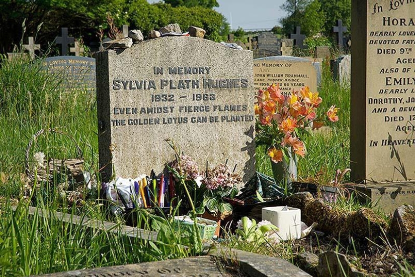 7 famous graves 7 famous graves