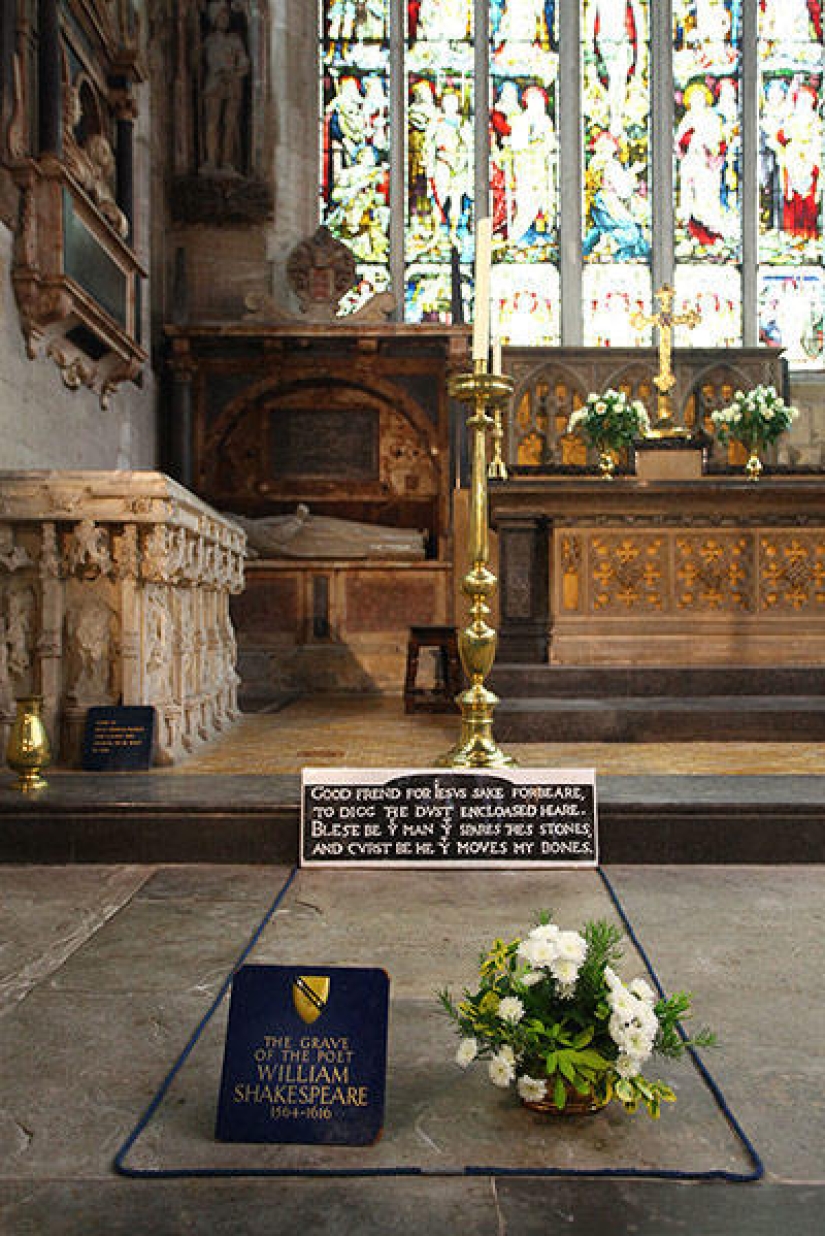 7 famous graves 7 famous graves