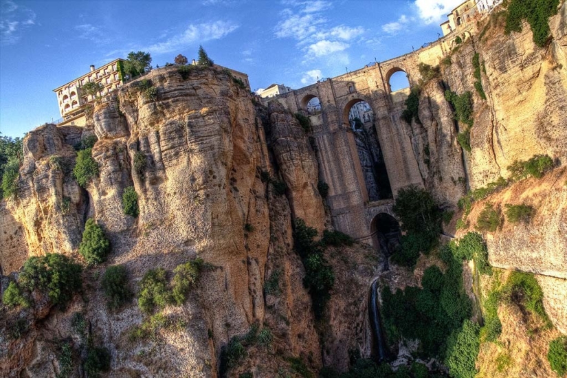 7 settlements with unique landscapes
