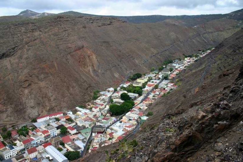 7 settlements with unique landscapes
