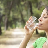 8 consejos efectivos que te ayudarán a aprender a beber más agua 8 consejos efectivos que te ayudarán a aprender a beber más agua