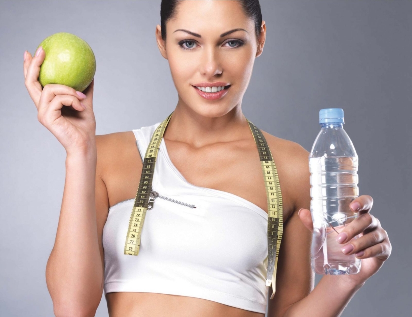 8 female Habits that attract Men 8 female Habits that attract Men