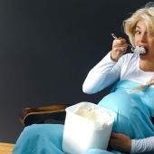 8 sad photos: how to actually live disney Princess in marriage