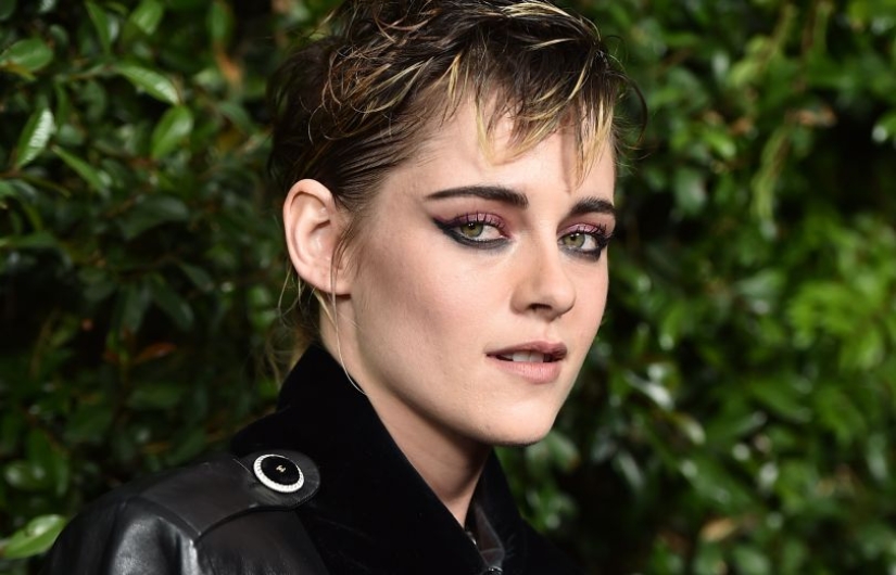 9 estrellas del espectáculo, que nunca sonrisa de Victoria Beckham a Keanu Reeves