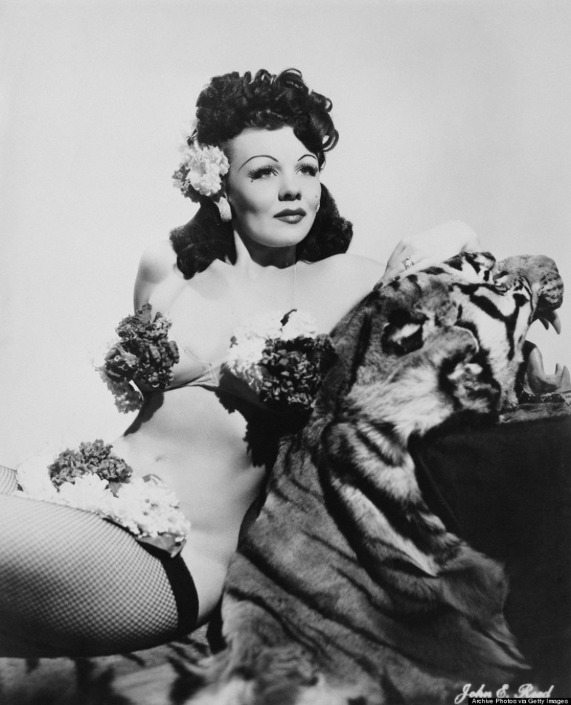 A brief but stunning history of burlesque in the 1950s A brief but stunning history of burlesque in the 1950s