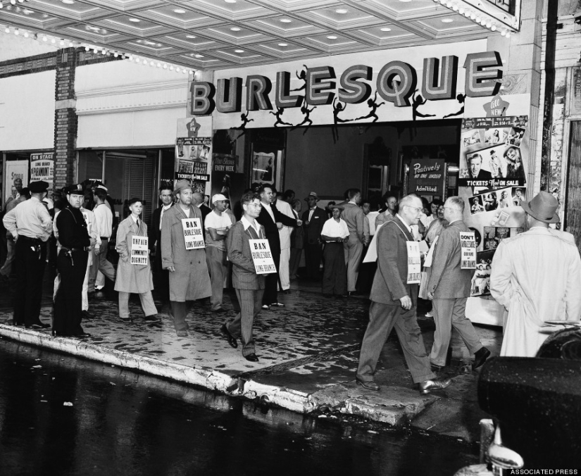 A brief but stunning history of burlesque in the 1950s A brief but stunning history of burlesque in the 1950s