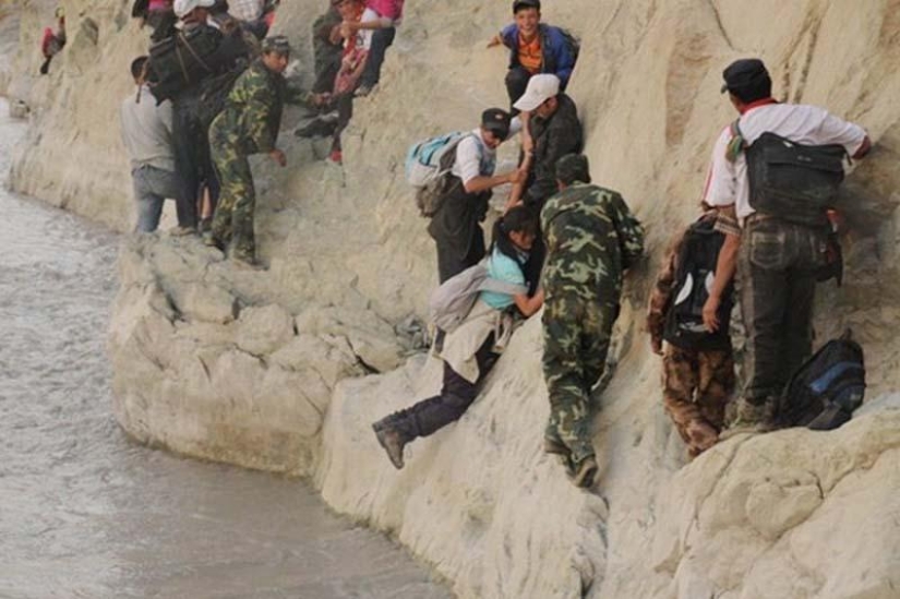 A dangerous road to school