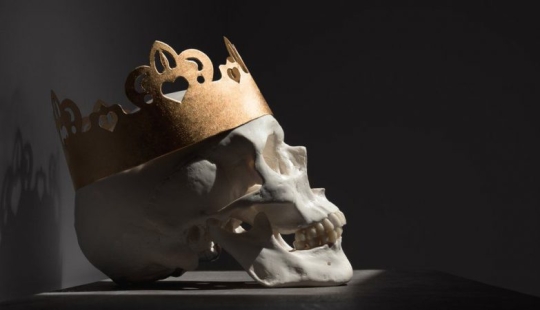 A dwarf's ass, a door jamb and other ridiculous reasons why kings died