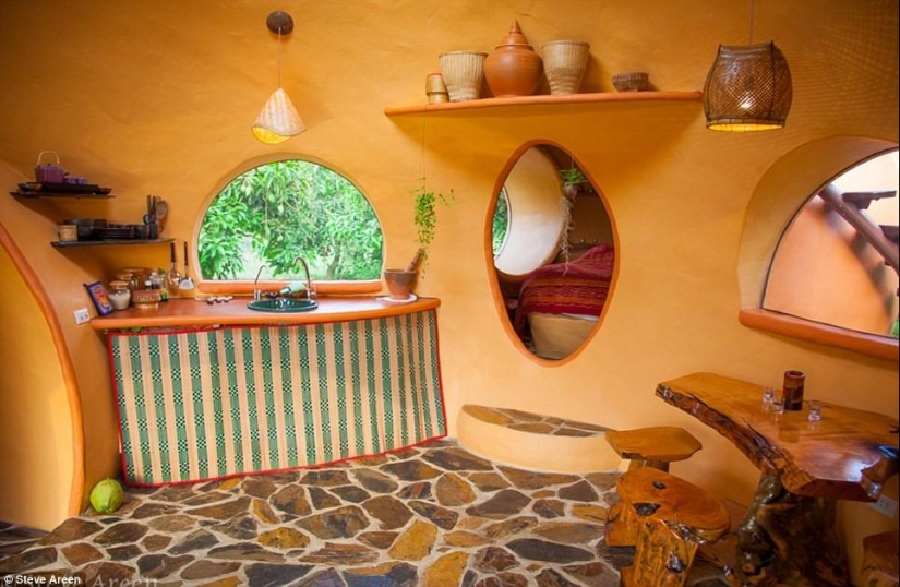 A man built his dream house in a month and a half, spending only $ 9,000