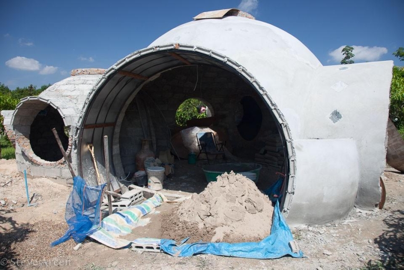 A man built his dream house in a month and a half, spending only $ 9,000