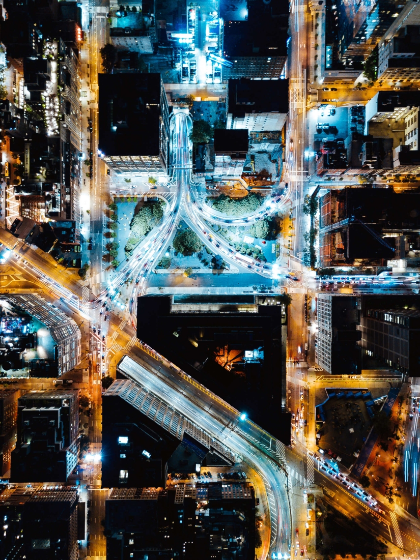 A self-taught photographer takes pictures of New York from such an angle that his pictures make your head spin