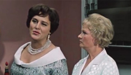 A synagogue or a mistress? What was and could be the manager of the "Diamond Hand" A synagogue or a mistress? What was and could be the manager of the "Diamond Hand"