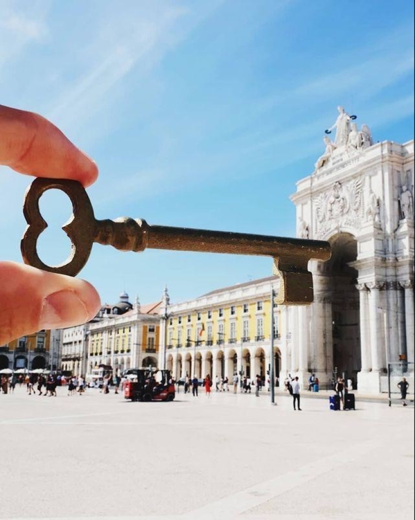 A World of Fantasy and Surrealism: The Best Works of Photographer Hugo Suissas A World of Fantasy and Surrealism: The Best Works of Photographer Hugo Suissas