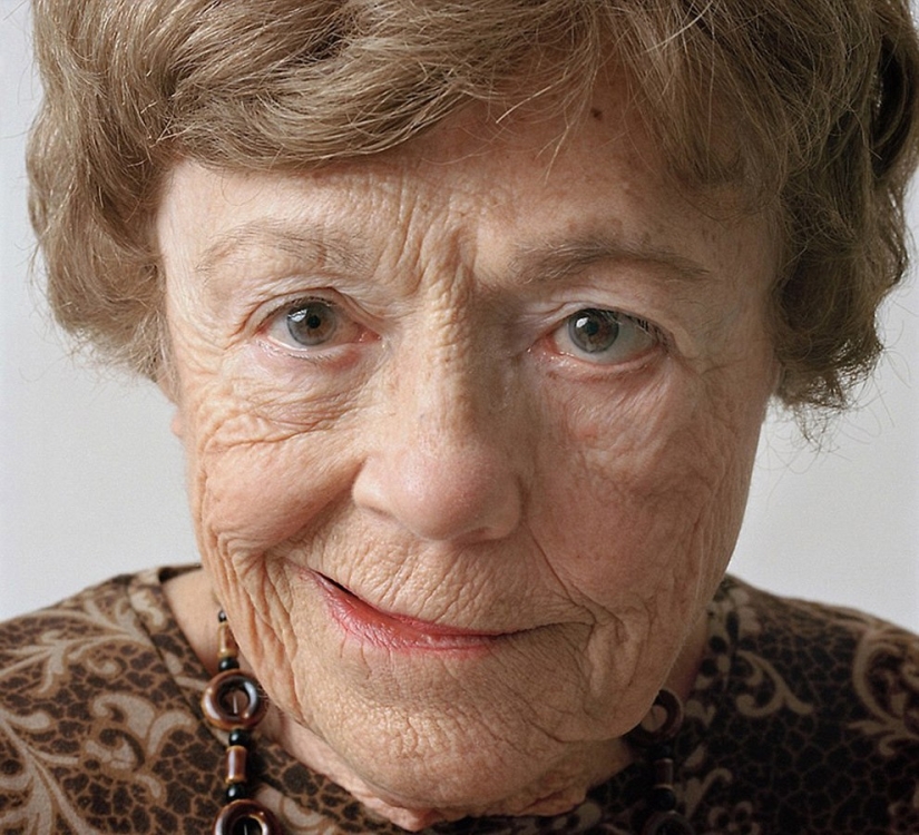 About Face: photo portraits of people suffering from paralysis About Face: photo portraits of people suffering from paralysis