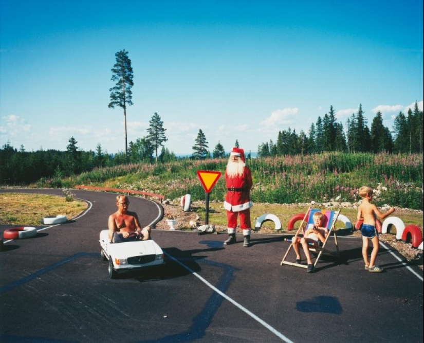 Absurd Stories in Photographs by Lars Tunbjörk