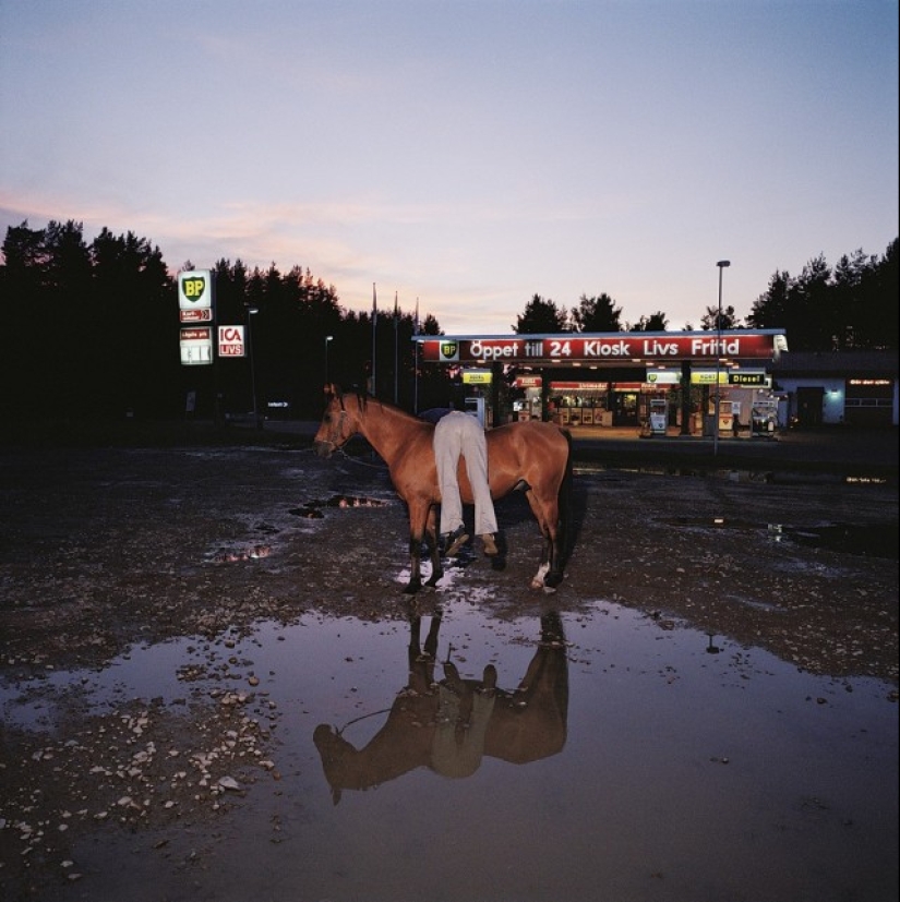 Absurd Stories in Photographs by Lars Tunbjörk