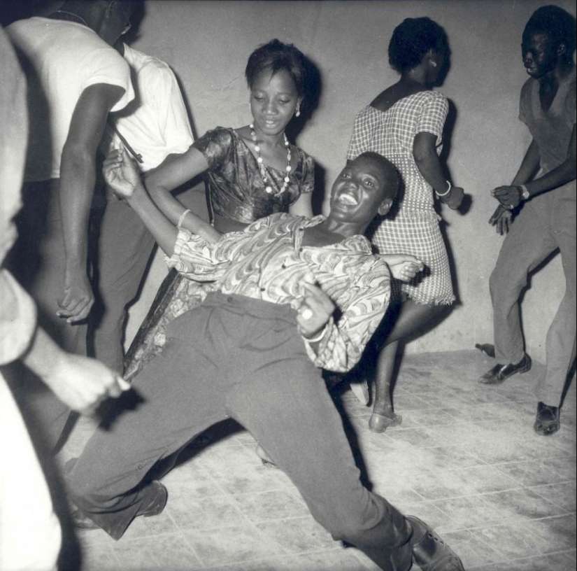Africa of the 50-70s of the last century through the lens of Malick Sidibé