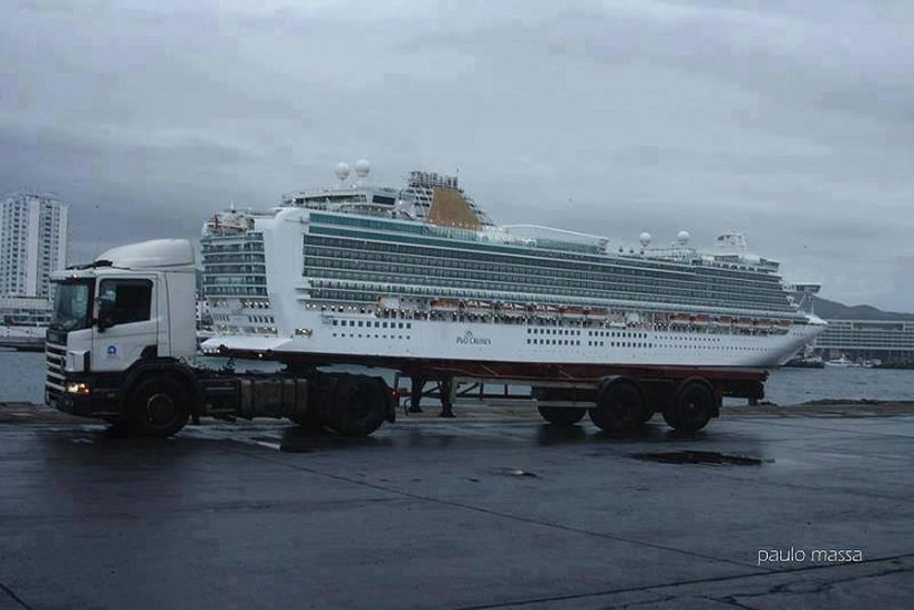 Again, the selection of photos taken at the right moment