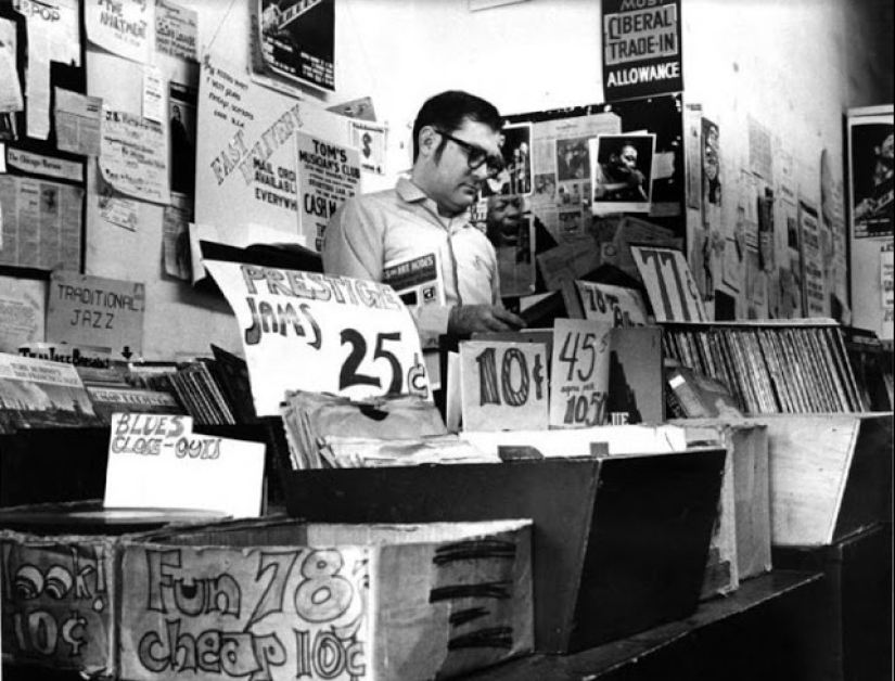 Alien Nostalgia: The Abundance of American Stores in the 60s Alien Nostalgia: The Abundance of American Stores in the 60s