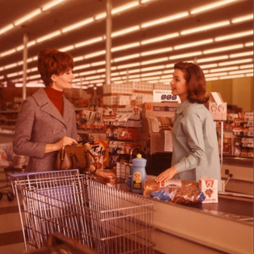 Alien Nostalgia: The Abundance of American Stores in the 60s Alien Nostalgia: The Abundance of American Stores in the 60s