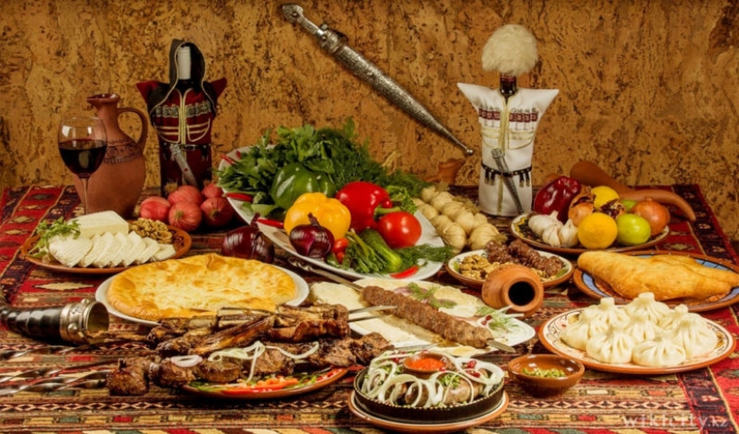 All the luxury of Georgian cuisine, or "Full mtsvadi you, Genatsvale!"