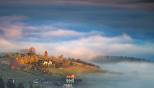 Amazing landscapes in the embrace of fog