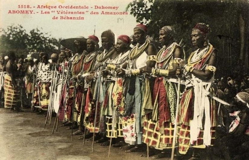 Amazonas de Dahomey — el más temido de las mujeres en la historia Amazonas de Dahomey — el más temido de las mujeres en la historia