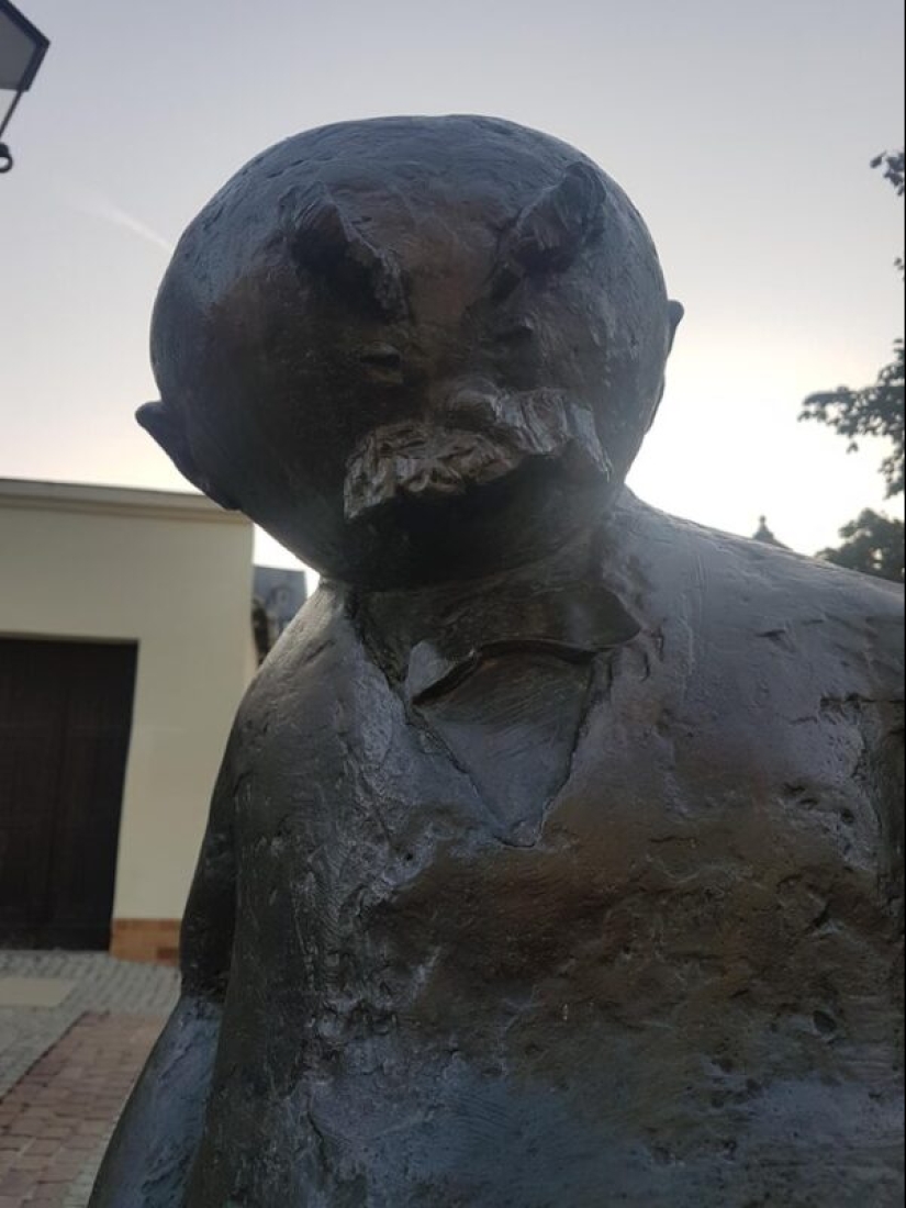 And so it will do! 22 photos of what happens when the head is not friends with the hands